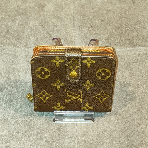 EUC Louis Vuitton Vintage Monogram Canvas Zip Compact Wallet - Picture 1 of 16